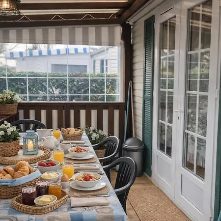 캠프장 Joli Mobil-home - Terrasse Couverte Pres De La *